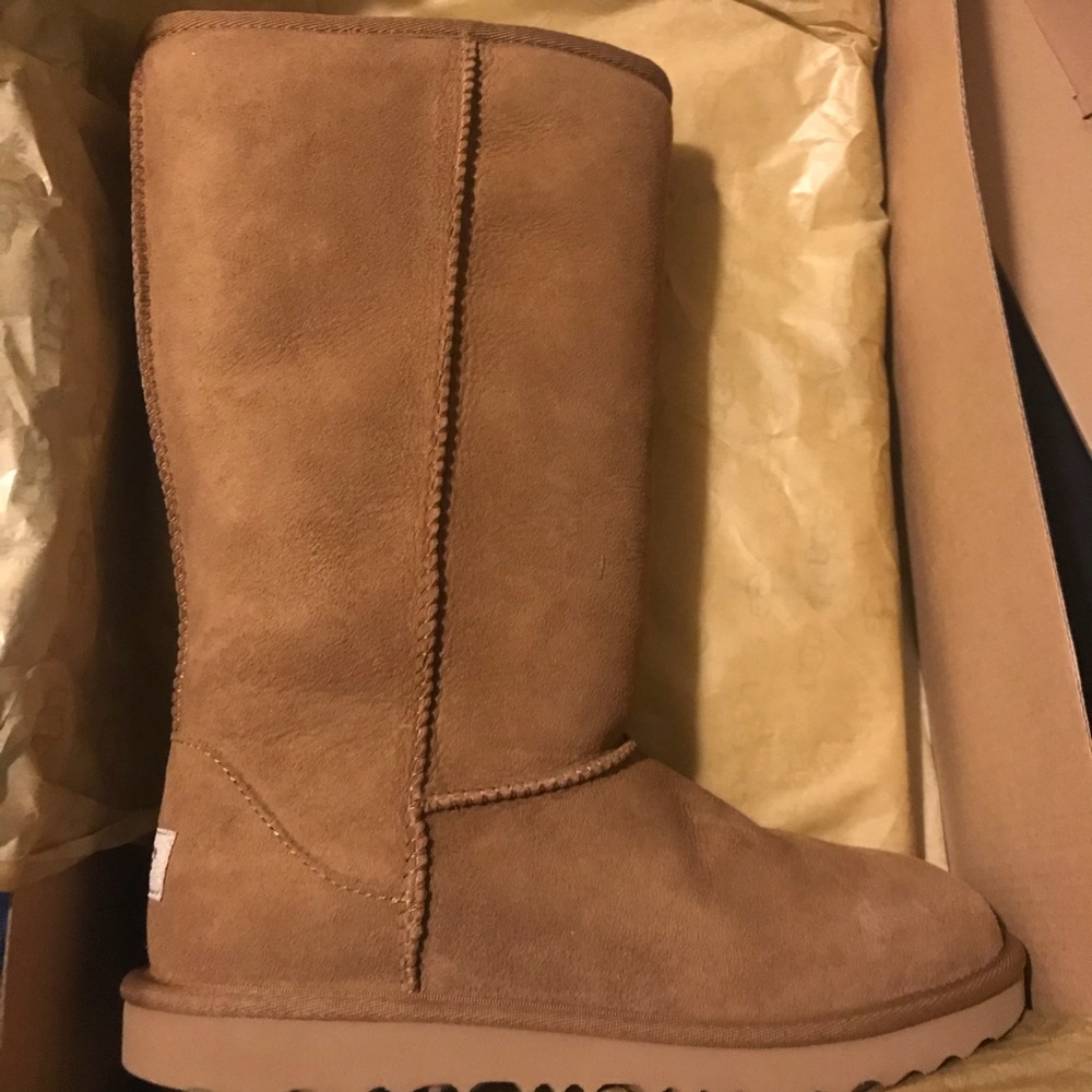 SOLD❌ Authentic UGGs Classic Tall Water Resistant